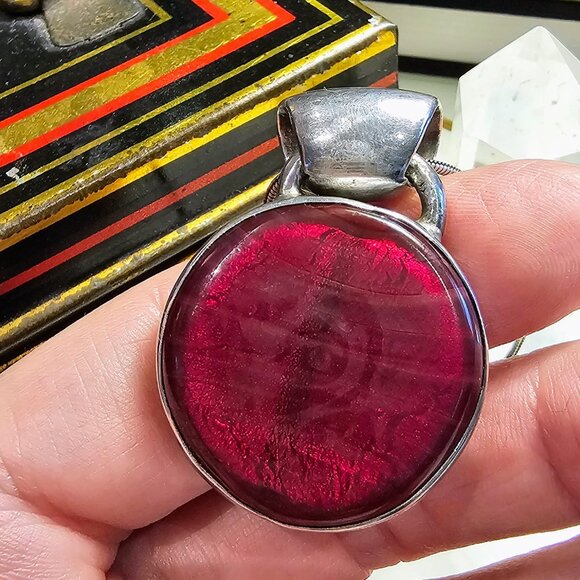 Luscious Vintage Ruby Red Murano Glass Pendant, Made in Venice - Picture 2 of 5